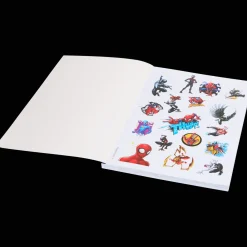 Action Disney kleur- en stickerboek