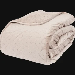 Action Velvet bedsprei